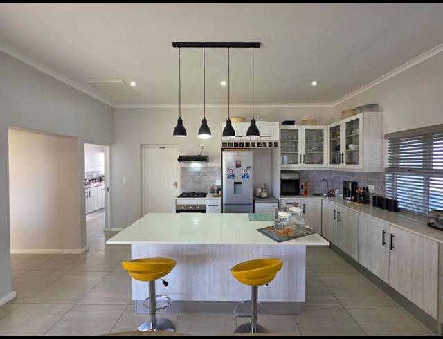 3 BEDROOM HOUSE FOR SALE IN LAMPIESBAAI